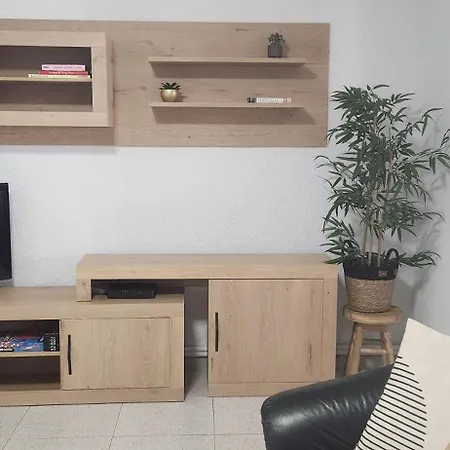 Casa De Tres Con Hermoso Patio Holiday home Puertollano